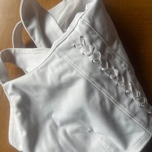 Low Cut // Cross Back Sports Bra